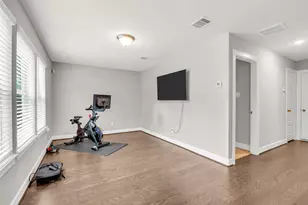 10607 Centre Forest Dr, Houston, TX 77043 - Photo 30