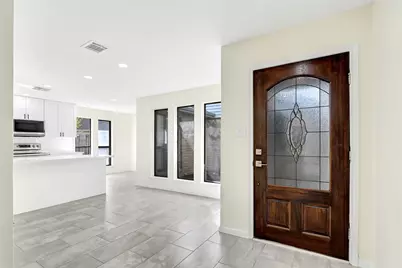 8726 Wildforest Drive, Houston, TX 77088 - Photo 22