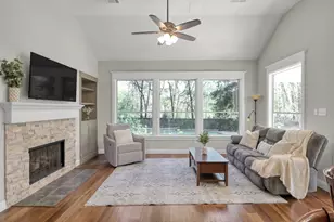 42 E Knightsbridge Dr, The Woodlands, TX 77385 - Photo 14