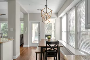 42 E Knightsbridge Dr, The Woodlands, TX 77385 - Photo 12