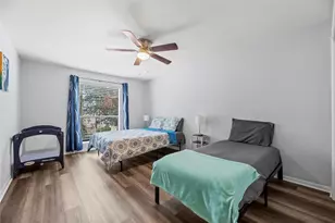 8525 Hearth Dr, Houston, TX 77054 - Photo 12