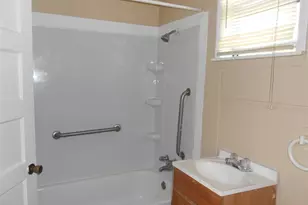 2625 Texas Ave, La Marque, TX 77568 - Photo 10