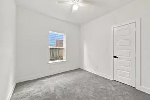 8707 Westcott Rd, Houston, TX 77016 - Photo 14