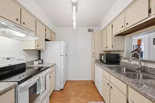 18800 Egret Bay Blvd, Houston, TX 77058 - Photo 14
