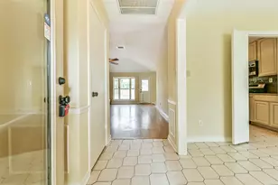 15723 Firthridge Ct, Houston, TX 77598 - Photo 2