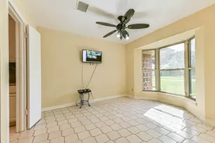 15723 Firthridge Ct, Houston, TX 77598 - Photo 4