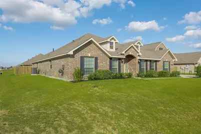 2118 Gilbert Road, League City, TX 77539 - Photo 2