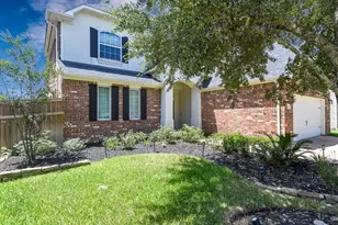 27923 Barberry Banks Ln, Fulshear, TX 77441 - Photo 2