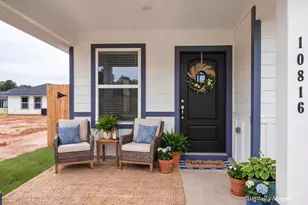 10816 N Baron Vlg Dr, Conroe, TX 77306 - Photo 2
