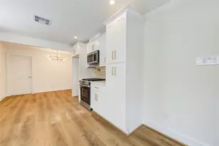 6923 Keller St, Houston, TX 77087 - Photo 10
