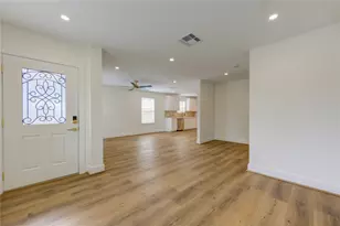 6923 Keller St, Houston, TX 77087 - Photo 4
