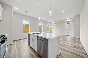 7510 Sandle St, Houston, TX 77088 - Photo 8