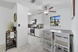 439 Pompano St, Bayou Vista, TX 77563 - Photo 4
