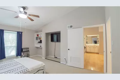 5711 Sugar Hill Drive #52, Houston, TX 77057 - Photo 12