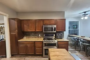 409 Perkins Ave, League City, TX 77573 - Photo 6