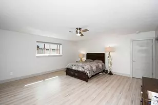 15807 Brookvilla Dr, Houston, TX 77059 - Photo 14