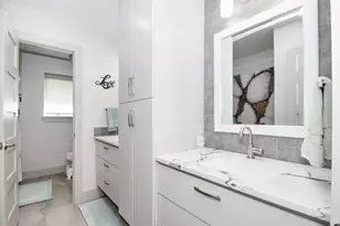 15807 Brookvilla Dr, Houston, TX 77059 - Photo 18