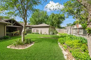 15807 Brookvilla Dr, Houston, TX 77059 - Photo 28