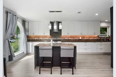 15807 Brookvilla Drive, Houston, TX 77059 - Photo 10