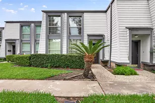 10199 Beekman Pl Dr, Houston, TX 77043 - Photo 2