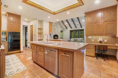 4 Del Oro Court, Baytown, TX 77521 - Photo 12