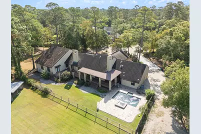 4 Del Oro Court, Baytown, TX 77521 - Photo 1