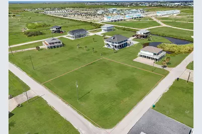 804 Rancho Carribe Drive, Crystal Beach, TX 77650 - Photo 8