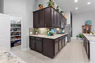 2326 Sterling Hollow Ln, League City, TX 77573 - Photo 10