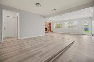 16463 Hickory Knoll Dr, Houston, TX 77059 - Photo 8