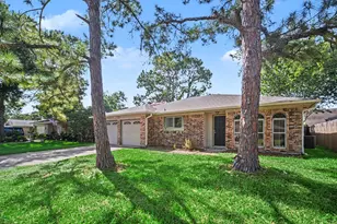 16463 Hickory Knoll Dr, Houston, TX 77059 - Photo 2