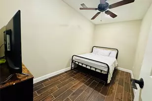 10202 Forum Park Dr, Houston, TX 77036 - Photo 14