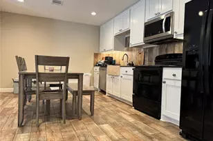 10202 Forum Park Dr, Houston, TX 77036 - Photo 8