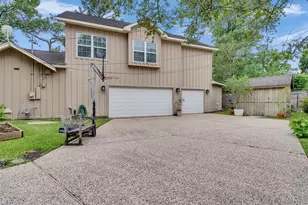 8202 Burkhart, Houston, TX 77055 - Photo 22
