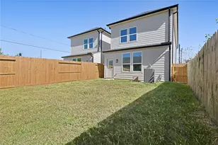 5919 Eastland St, Houston, TX 77028 - Photo 24
