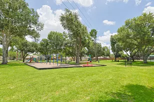8638 Lake Crystal Dr, Houston, TX 77095 - Photo 24