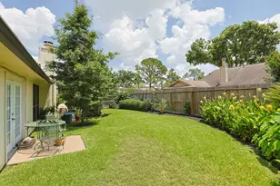 8638 Lake Crystal Dr, Houston, TX 77095 - Photo 22