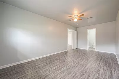 5646 Cedarburg Drive, Houston, TX 77048 - Photo 6