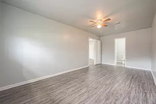 5646 Cedarburg Dr, Houston, TX 77048 - Photo 6