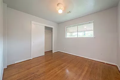 5646 Cedarburg Drive, Houston, TX 77048 - Photo 8