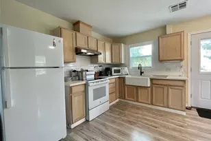 1116 Lake St, Clute, TX 77531 - Photo 12