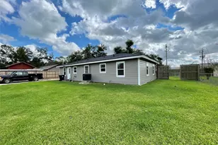 1116 Lake St, Clute, TX 77531 - Photo 34