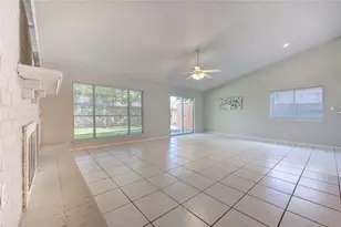 10514 Rancho Bernardo Ln, Sugar Land, TX 77498 - Photo 8
