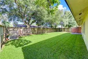 10514 Rancho Bernardo Ln, Sugar Land, TX 77498 - Photo 32