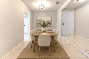 10514 Rancho Bernardo Ln, Sugar Land, TX 77498 - Photo 4
