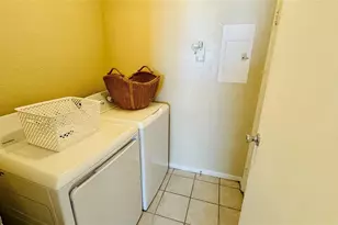 3506 Cove View Blvd, Galveston, TX 77554 - Photo 16