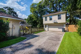 18222 Point Lookout Dr, Nassau Bay, TX 77058 - Photo 32