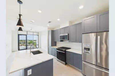 929 Westcott #819, Houston, TX 77007 - Photo 2
