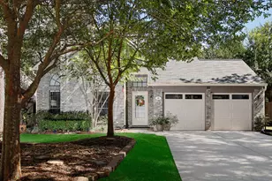 95 N Pathfinders Cir, The Woodlands, TX 77381 - Photo 1