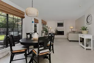 95 N Pathfinders Cir, The Woodlands, TX 77381 - Photo 14