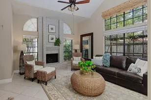 95 N Pathfinders Cir, The Woodlands, TX 77381 - Photo 6